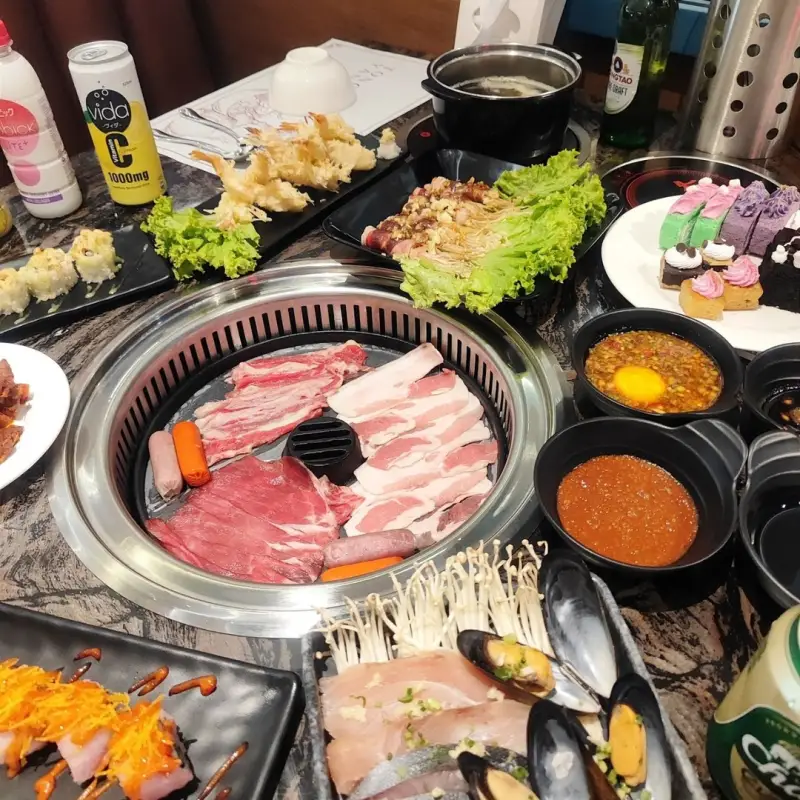 Unlimited hotpot and grill spread on the table at Tong Yang One Ayala